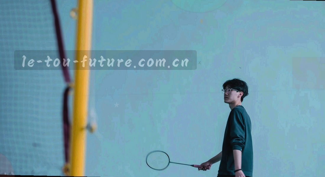 帮助中心三步自查路径信息图，依次确认生活服务栏目入口、面板版本与设备条件